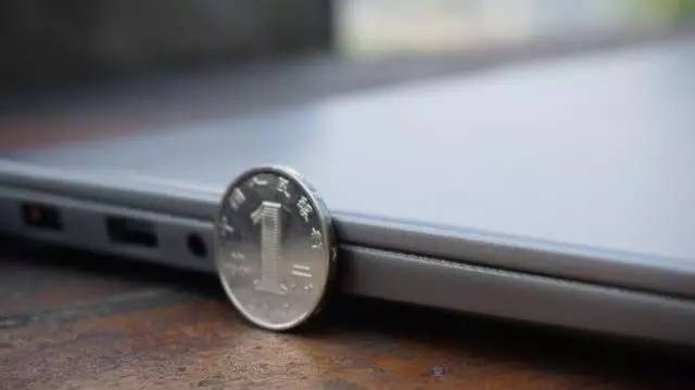 揚天V720筆記本
