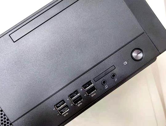 聯(lián)想啟天M540前面板上的擴展接口